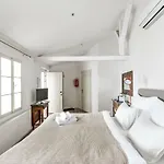 Apartment Cozy Quiet At Charles Bridge