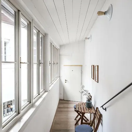 Cozy Quiet At Charles Bridge Apartment