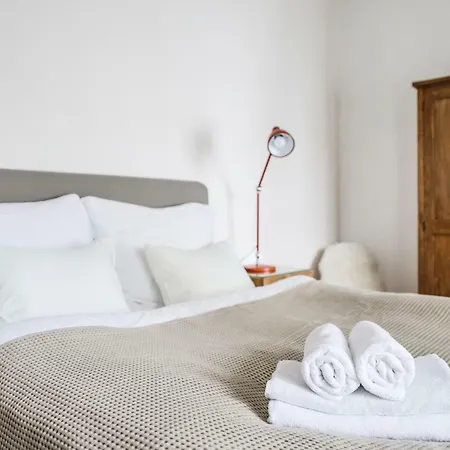 Apartment Cozy Quiet At Charles Bridge